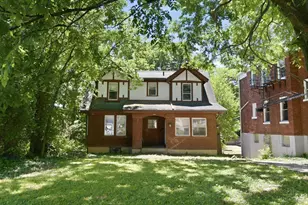 813 S Fred Shuttlesworth Cir, Cincinnati, OH 45229 - Photo 2