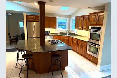 715 Brooks Avenue, Wyoming, OH 45215 - Photo 2
