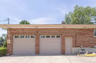 6404 Thompson Rd, Colerain Township, OH 45247 - Photo 10