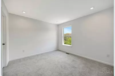 5750 Azra Court, Hamilton Township, OH 45157 - Photo 12