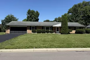 8903 Cavalier Dr, Cincinnati, OH 45231 - Photo 1