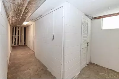 3721 Ashworth Drive #D, Cincinnati, OH 45208 - Photo 30