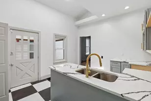 4214 Cherry St, Cincinnati, OH 45223 - Photo 16
