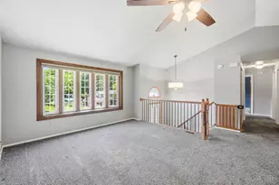 5629 Bluepine Dr, Green Township, OH 45247 - Photo 4
