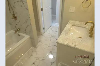 704 Greenwood Avenue, Cincinnati, OH 45229 - Photo 8