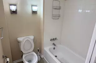 2240 Flora St, Cincinnati, OH 45219 - Photo 6