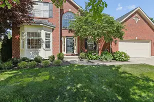 7665 Hunt Club Dr, Deerfield Township, OH 45040 - Photo 2