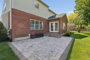 7665 Hunt Club Dr, Deerfield Township, OH 45040 - Photo 4