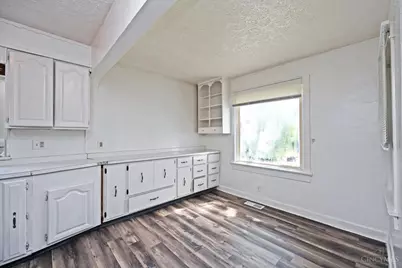 639 Syracuse Avenue, Harrison Twp, OH 45405 - Photo 14