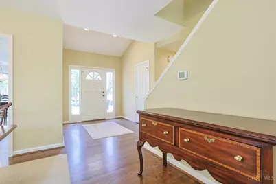 9832 Village View Court, Blue Ash, OH 45241 - Photo 4