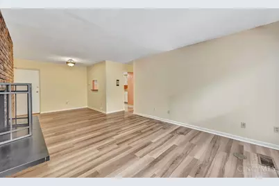 399 W Galbraith Road #101, Cincinnati, OH 45215 - Photo 4