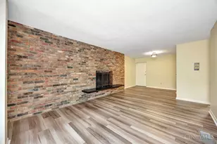399 W Galbraith Rd, Cincinnati, OH 45215 - Photo 2