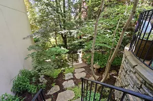 548 Liberty Hl, Cincinnati, OH 45202 - Photo 30
