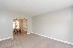 2186 Tourney Trail, Beavercreek, OH 45434 - Photo 6