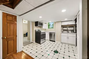 1034 Clifton Hills Ave, Cincinnati, OH 45220 - Photo 24