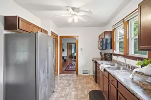 1897 Springdale Rd, Springfield Township, OH 45231 - Photo 18