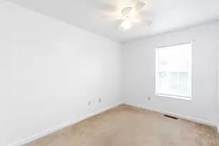 4538 Lucerne Ave, Cincinnati, OH 45227 - Photo 12