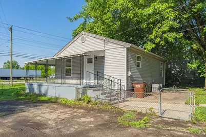 2213 Oxford State Road, Middletown, OH 45044 - Photo 1