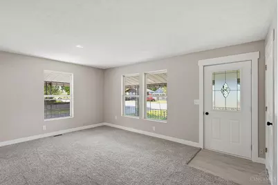 2213 Oxford State Road, Middletown, OH 45044 - Photo 6