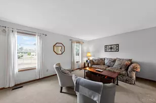 7889 Drawbridge Ct, West Chester, OH 45069 - Photo 6