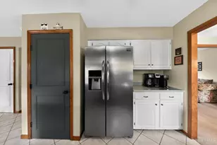 7889 Drawbridge Ct, West Chester, OH 45069 - Photo 8