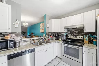 3433 Reading Road, Cincinnati, OH 45229 - Photo 16