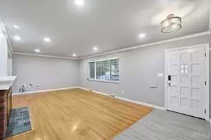 2040 Parkhurst Ct, Cincinnati, OH 45224 - Photo 6