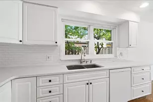 8127 Timbertree Way, West Chester, OH 45069 - Photo 6