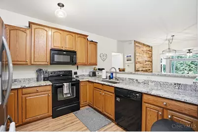 7462 Bridge Point Drive, Green Township, OH 45248 - Photo 8