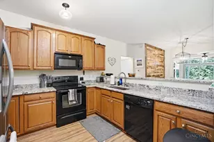 7462 Bridge Point Dr, Green Township, OH 45248 - Photo 8