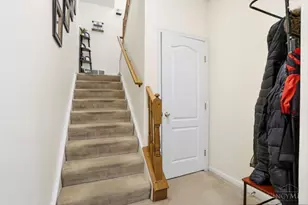 7462 Bridge Point Dr, Green Township, OH 45248 - Photo 6