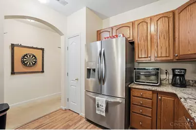 7462 Bridge Point Drive, Green Township, OH 45248 - Photo 10
