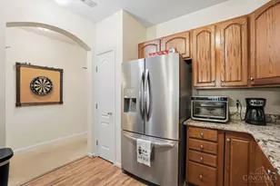 7462 Bridge Point Dr, Green Township, OH 45248 - Photo 10