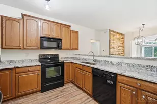 7462 Bridge Point Dr, Green Township, OH 45248 - Photo 12