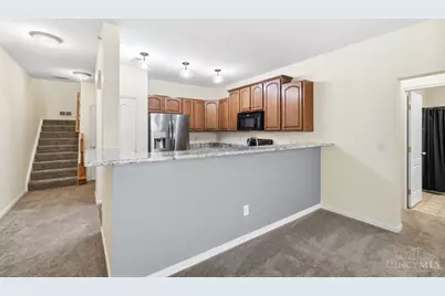 7462 Bridge Point Drive, Green Township, OH 45248 - Photo 10