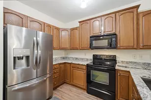 7462 Bridge Point Dr, Green Township, OH 45248 - Photo 16