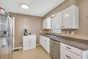6924 Rob Vern Dr, Cincinnati, OH 45239 - Photo 12