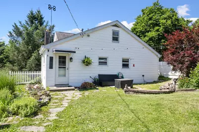 320 E Plane Street, Bethel, OH 45106 - Photo 6