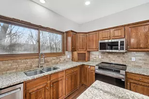 8784 Eagle Ridge Dr, West Chester, OH 45069 - Photo 16