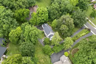555 Reily Rd, Wyoming, OH 45215 - Photo 4