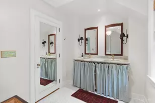 555 Reily Rd, Wyoming, OH 45215 - Photo 28