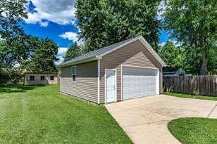 670 Vinnedge Ave, Fairfield, OH 45014 - Photo 6