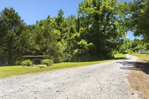 370 Wooded Run Rd, Franklin Township, OH 45120 - Photo 2