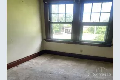 81 E Galbraith Road, Cincinnati, OH 45216 - Photo 12