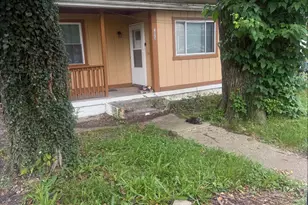 1373 Byrd Ave, Lincoln Heights, OH 45215 - Photo 2
