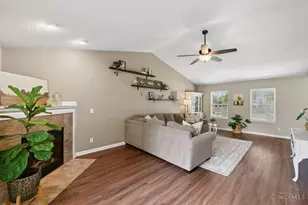 1130 Linford Cir, Hamilton Township, OH 45039 - Photo 6
