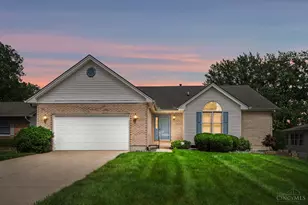 417 Kenec Dr, Middletown, OH 45042 - Photo 2