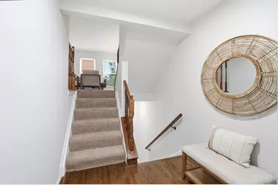 1013 John Street, Cincinnati, OH 45203 - Photo 4