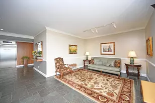 2401 Ingleside Ave, Cincinnati, OH 45206 - Photo 2