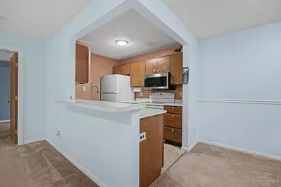 5981 Meadowcreek Drive #8, Miami Township, OH 45150 - Photo 12